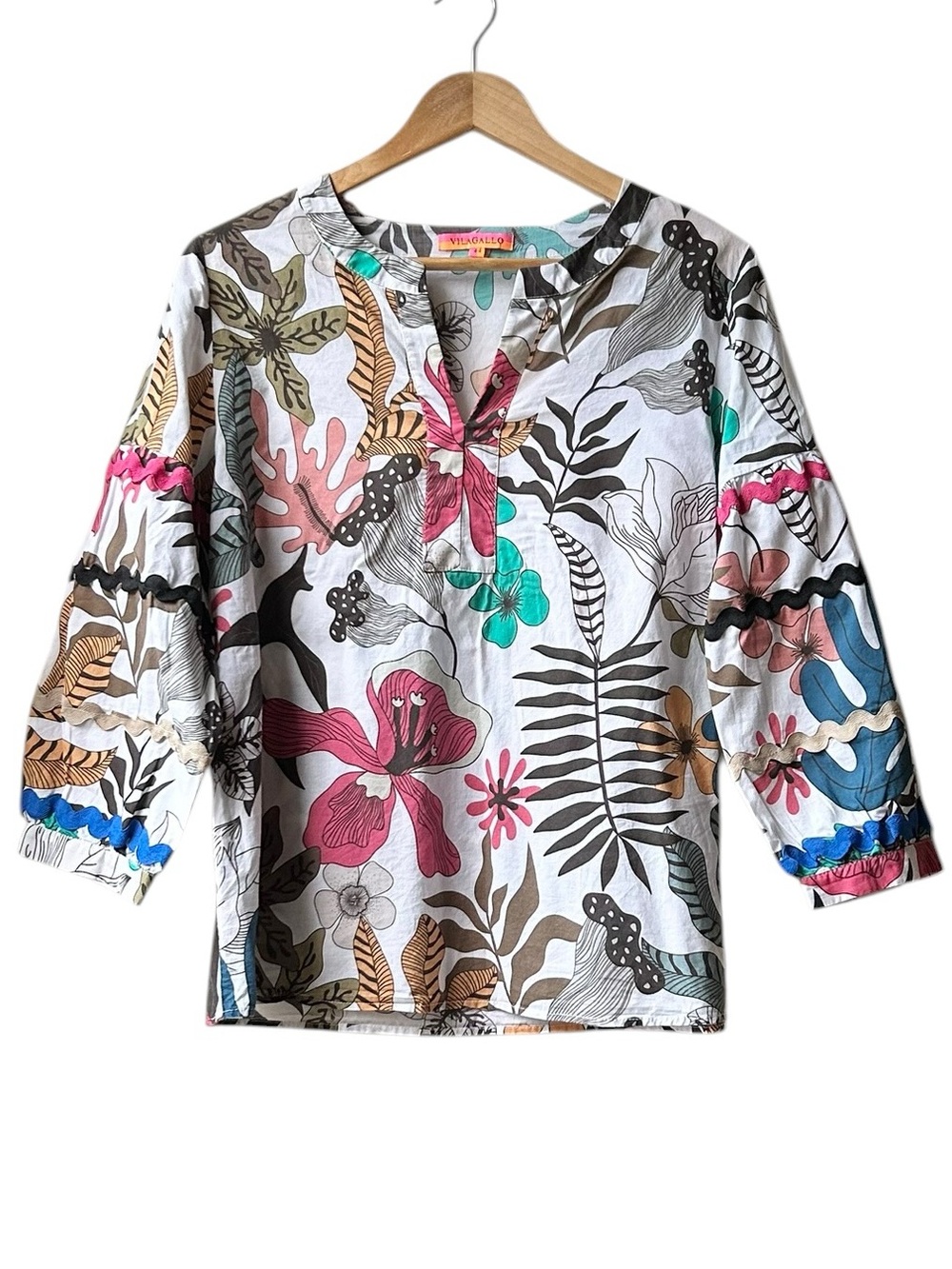 VILAGALLO lucera V Neck Novelty Print top in multi Sz 44 - Picture 5 of 15